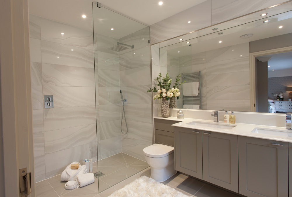 Bespoke-frameless-walk-in-shower-screens